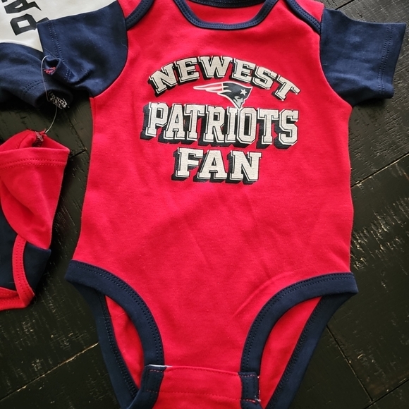 NFL New England Patriots Infant/Baby Boys’ 3-Piece Bodysuits New With Tags 0-3M - Picture 5 of 6